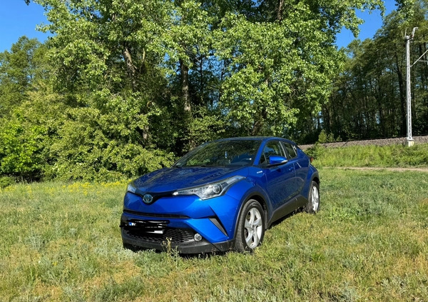Toyota C-HR cena 77600 przebieg: 115200, rok produkcji 2018 z Konin małe 781